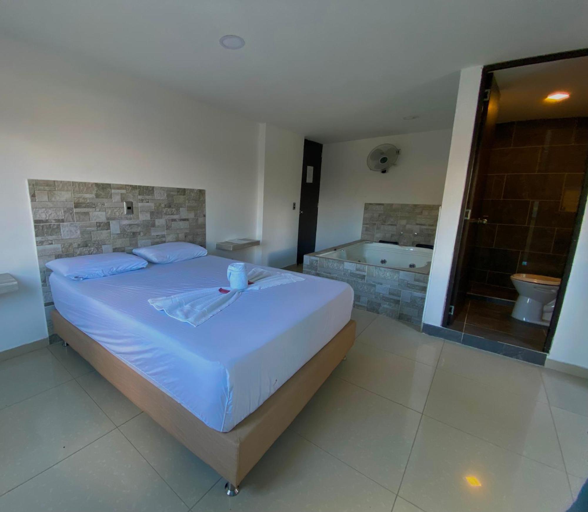 Hotel Buenos Aires Central Medellín Exteriör bild